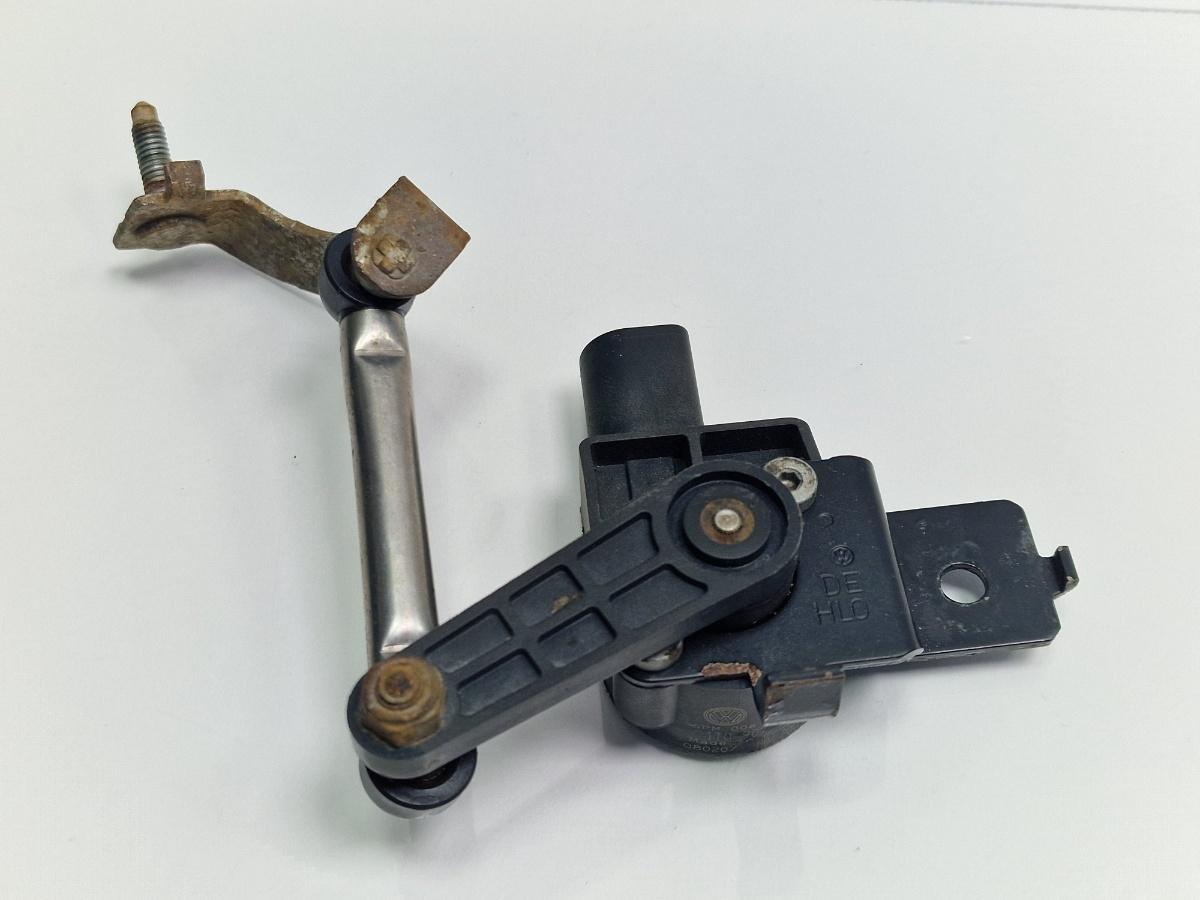 Senzor nivel faruri fata SKODA OCTAVIA II Combi 1Z5 2004 - 20132.0 TDI 16V BKD, CFHC, CLCB HELLA 6PM00873900 1T0907503