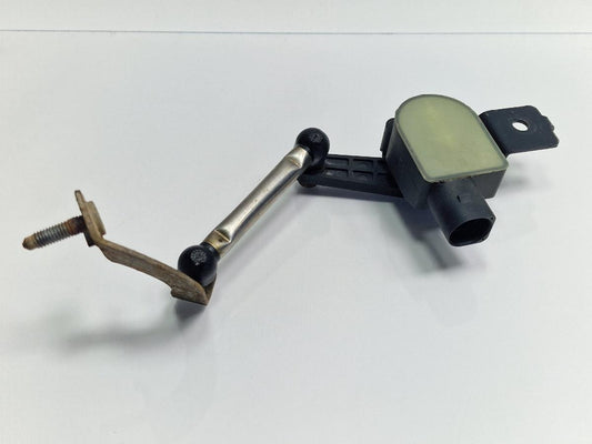 Senzor nivel faruri fata SKODA OCTAVIA II Combi 1Z5 2004 - 20132.0 TDI 16V BKD, CFHC, CLCB HELLA 6PM00873900 1T0907503