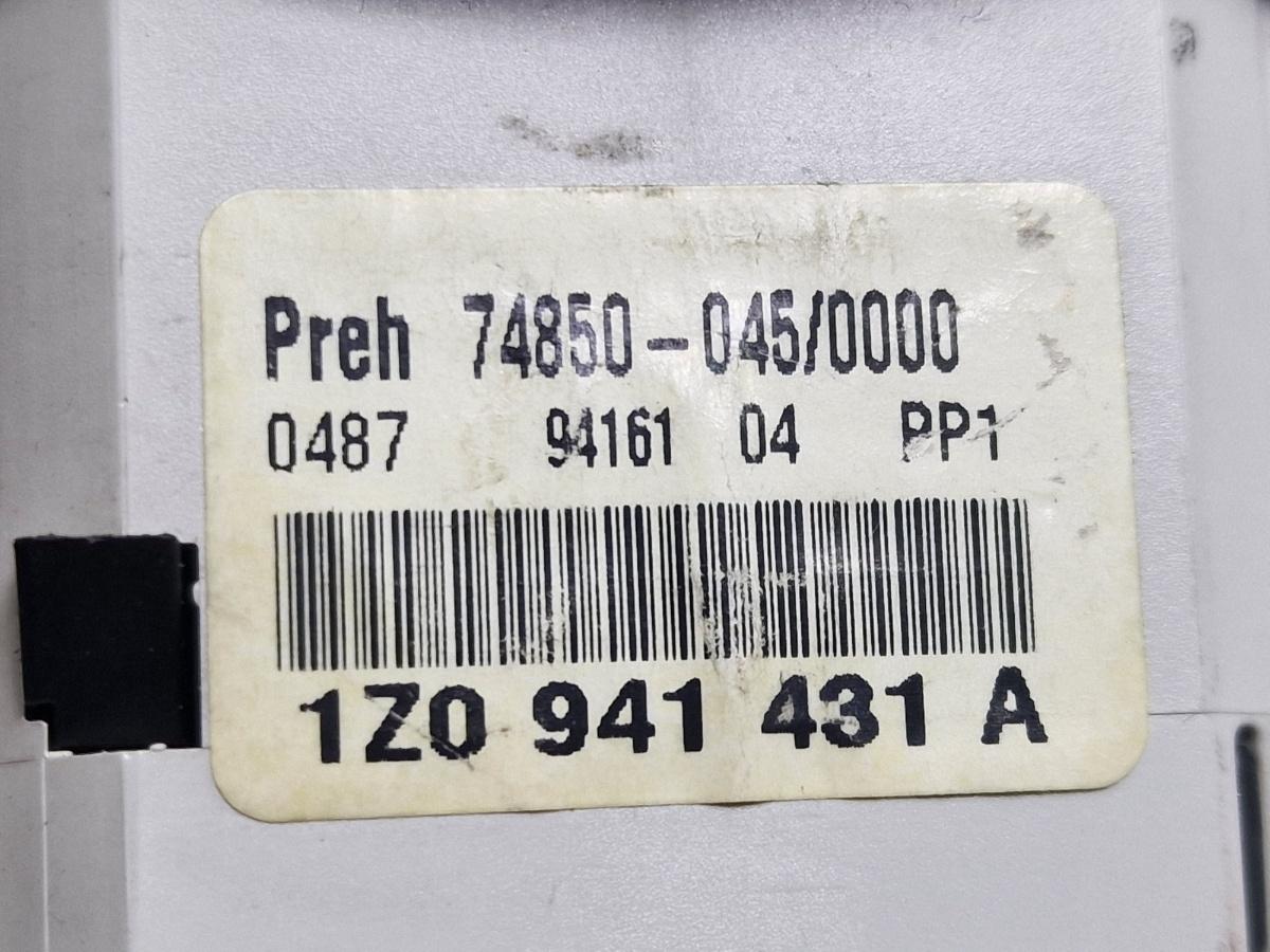 Bloc lumini SKODA OCTAVIA II Combi 1Z5 2004 - 20132.0 TDI 16V BKD, CFHC, CLCB 1Z0941431A
