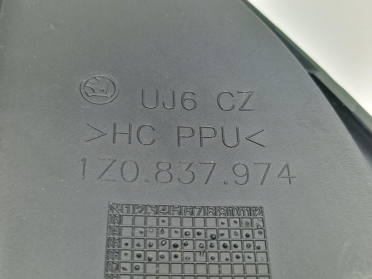 Capac acoperie tweeter dreapta fata SKODA OCTAVIA II Combi 1Z5 2004 - 20132.0 TDI 16V BKD, CFHC, CLCB 1Z0837974