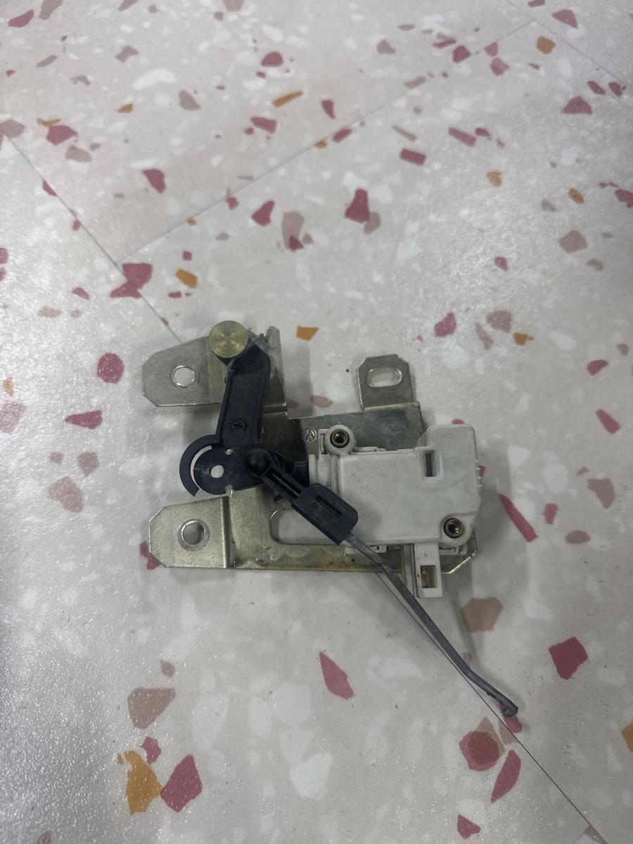 Unitate de control deschidere portbagaj VOLKSWAGEN GOLF IV Variant 1J5 1999 - 20061.9 TDI ATD, AXR 1J9827425D