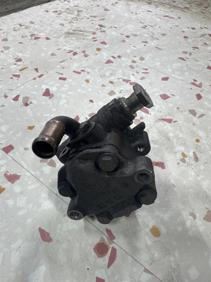 Pompa servodirectie VOLKSWAGEN TRANSPORTER V Box 7HA, 7HH, 7EA, 7EH 2003 - > 1.9 TDI BRS