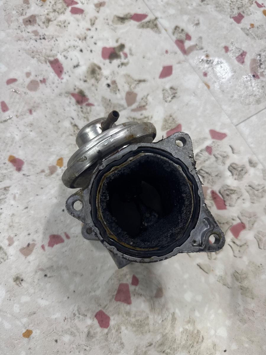 Supapa EGR VOLKSWAGEN GOLF IV Variant 1J5 1999 - 20061.9 TDI ATD, AXR 038129637D