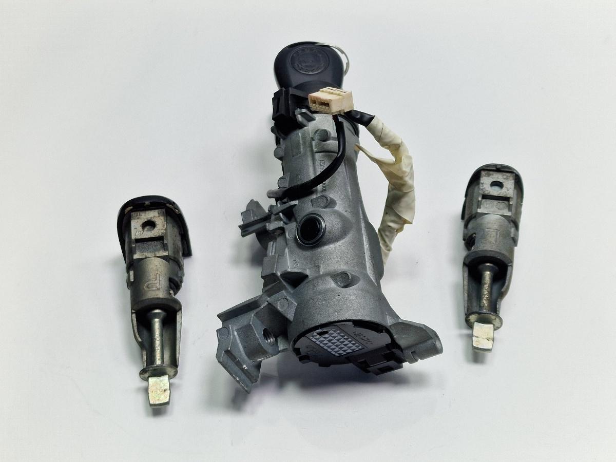 Contact cu butuci si cheie SKODA OCTAVIA 1Z3 2009 - 2013 2.0 TDI  CFHC 1K0905851B