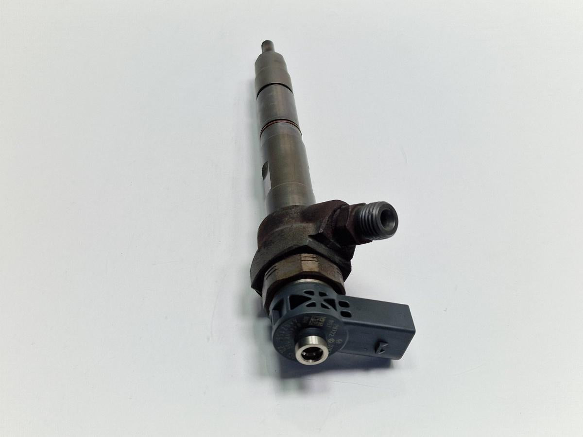 Injector combustibil SKODA OCTAVIA 1Z3 2009 - 2013 2.0 TDI CFHC BOSCH 0445110369 03L130277J
