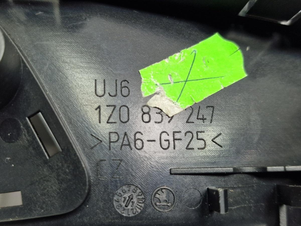 Maner interior usa stanga spate SKODA OCTAVIA 1Z3 2004 - 20132.0 TDI 16V BKD, CFHC, CLCB 1Z0839247