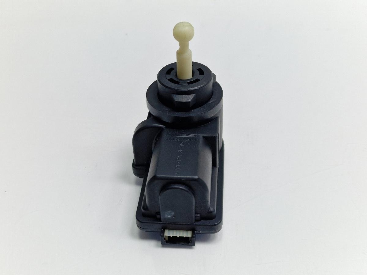 Motoras reglaj nivel faruri SEAT TOLEDO II 1M2 1998 - 20061.6 16V AUS, AZD, BCB 1J0941295B