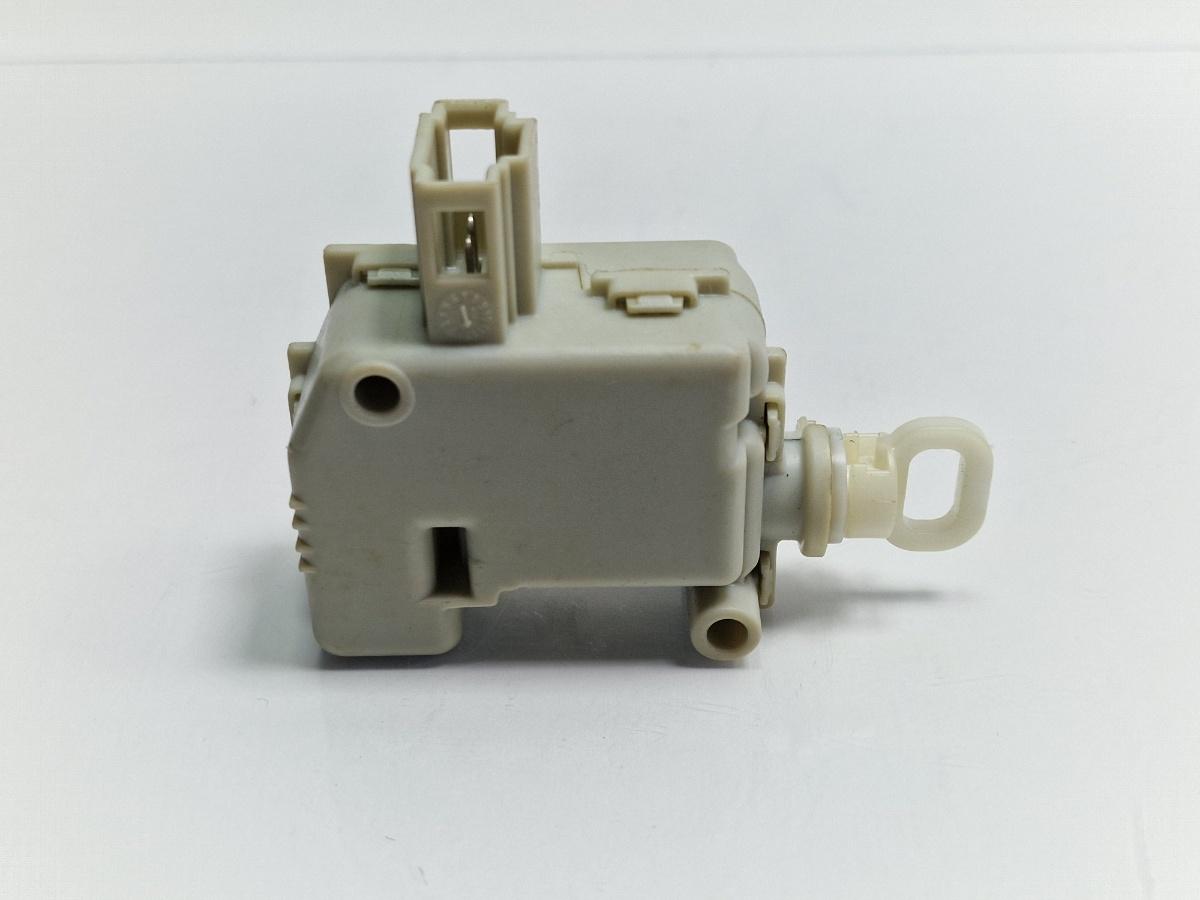 Actuator inchidere centralizata SEAT TOLEDO II 1M2 1998 - 20061.6 16V AUS, AZD, BCB 3B0959781