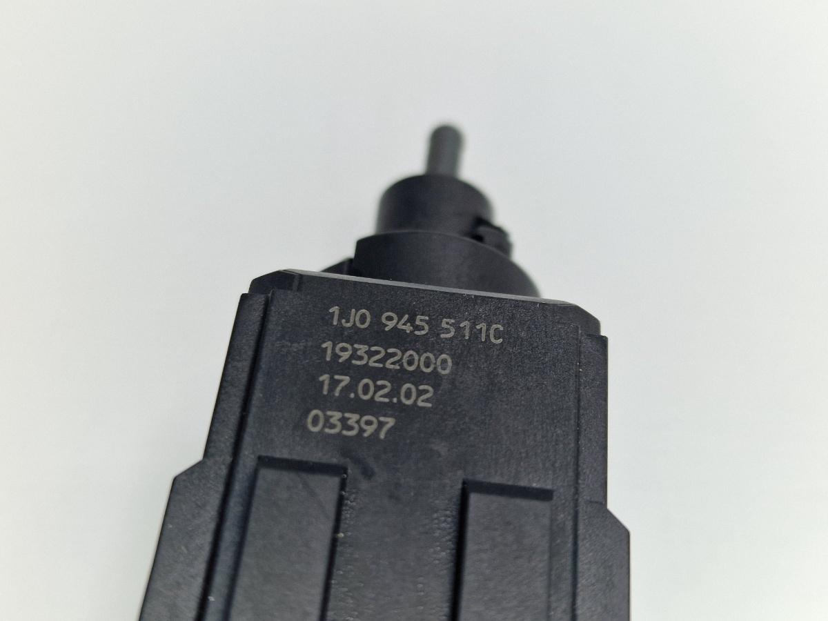 Switch senzor pedala frana SEAT TOLEDO II 1M2 1998 - 20061.6 16V AUS, AZD, BCB 1J0945511C