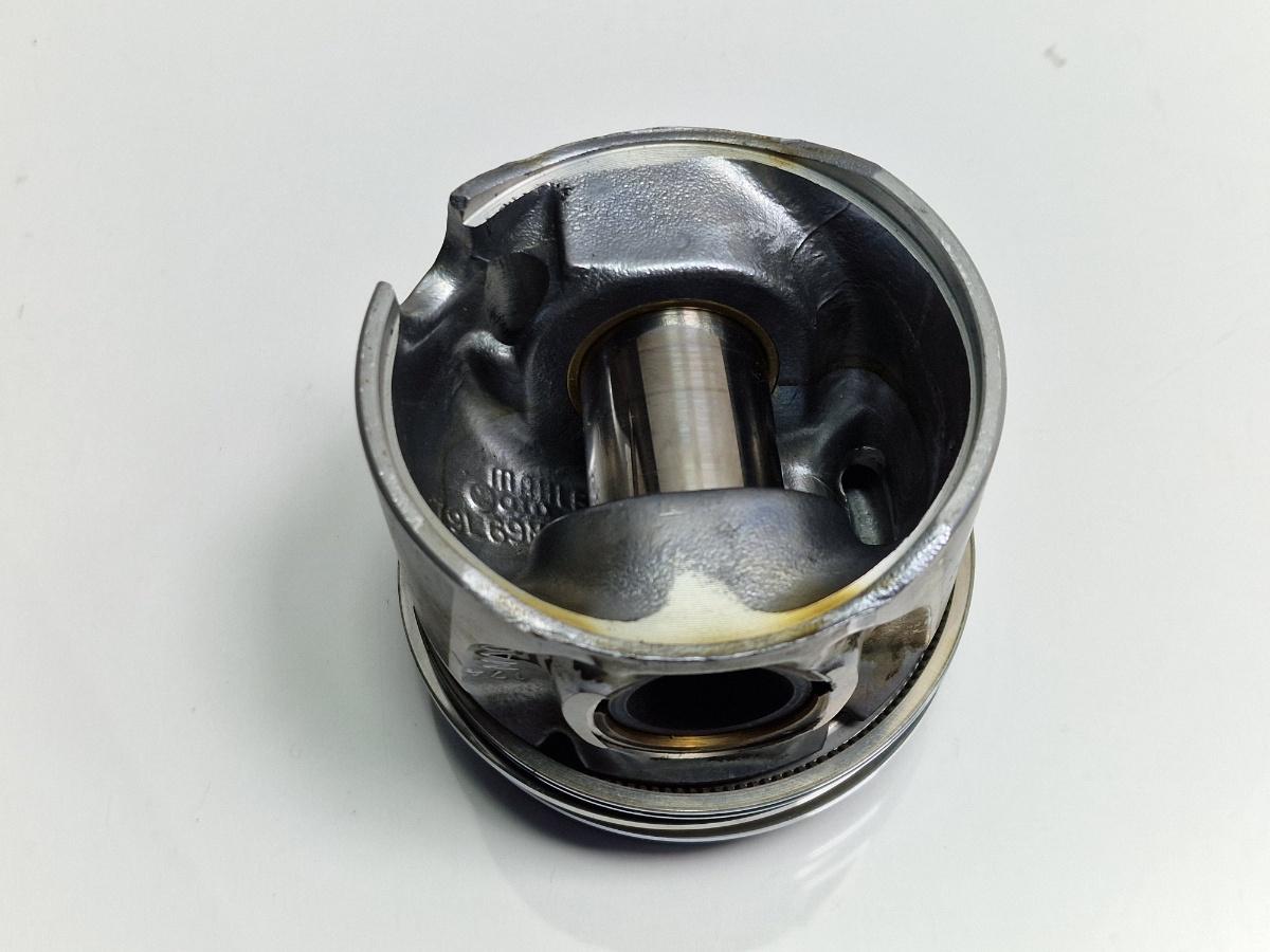 Piston cilindru 1,2 VOLKSWAGEN POLO 9N_ 2001 - 20121.9 TDI BMT MAHLE 79L69M161 038107065GJ