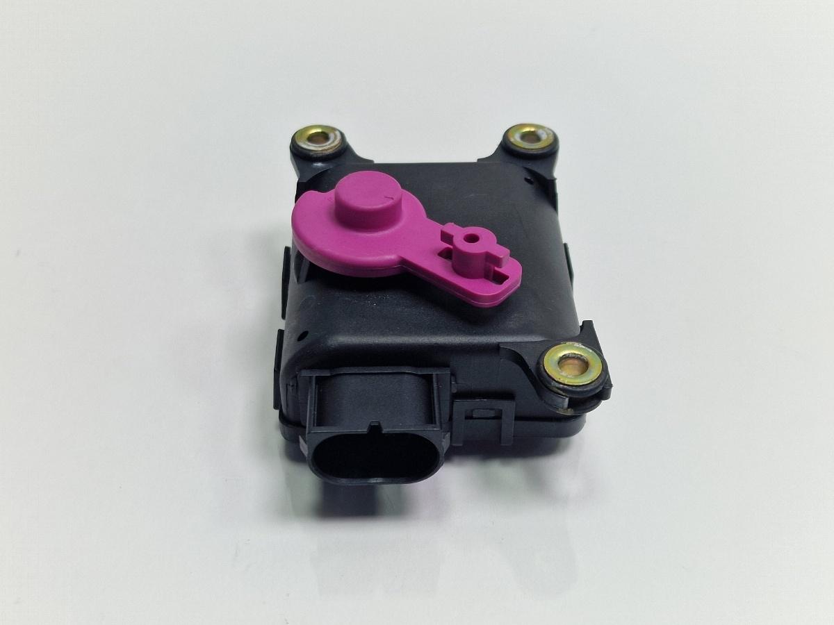 Motoras clapeta aeronterma V68 VOLKSWAGEN GOLF IV Variant 1J5 1999 - 20061.9 TDI ATD, AXR BOSCH 0132801213 1J1907511C