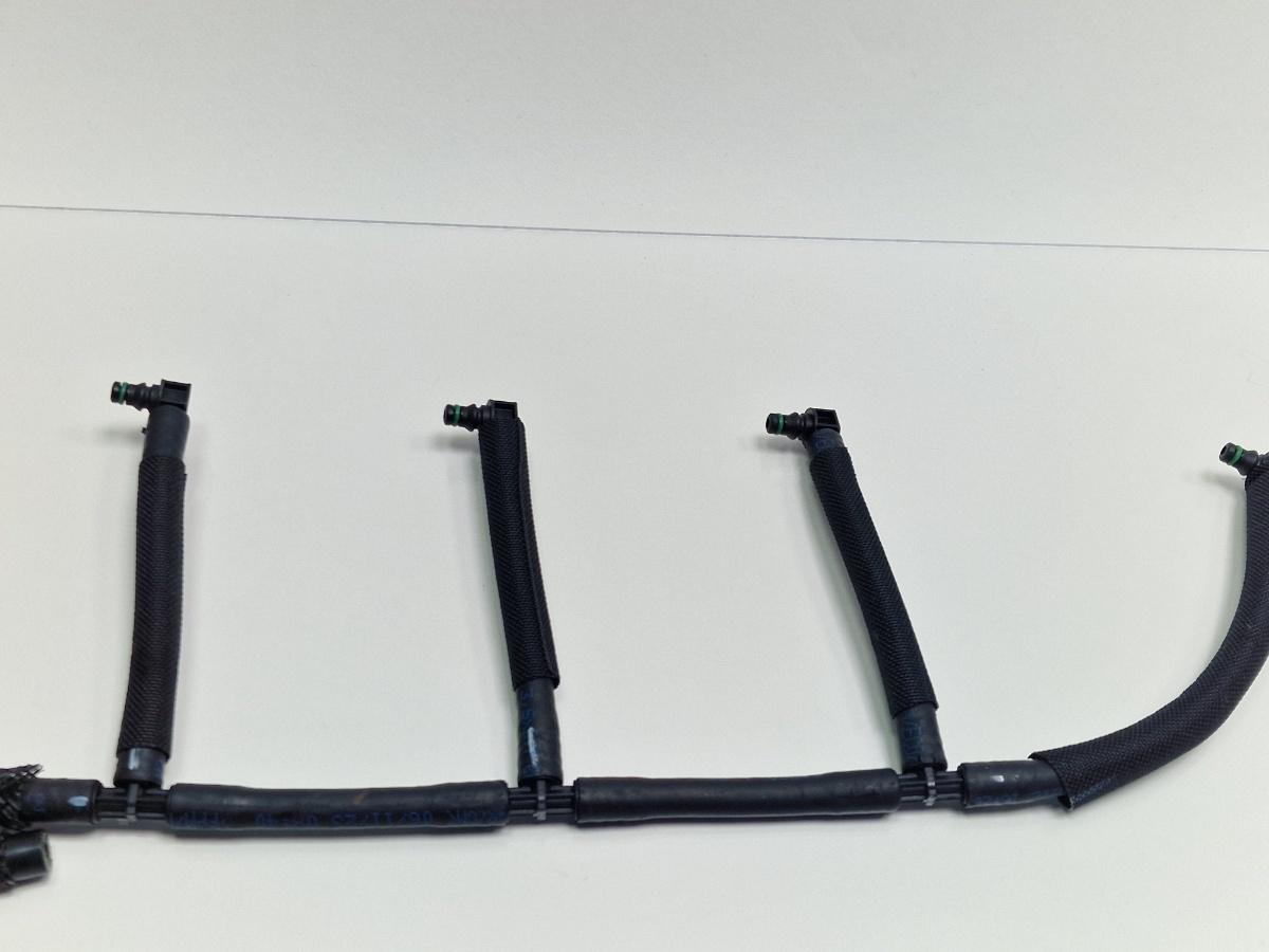 Furtun retur combustibil VOLKSWAGEN JETTA IV 162, 163, AV3, AV2 2009 - >1.6 TDI CAYC 03L130235AF
