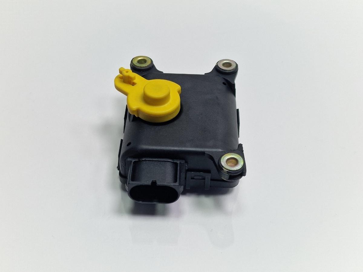 Motoras aeroterma V85 VOLKSWAGEN GOLF IV Variant 1J5 1999 - 20061.9 TDI ATD, AXR BOSCH 0132801214 8D2907511C