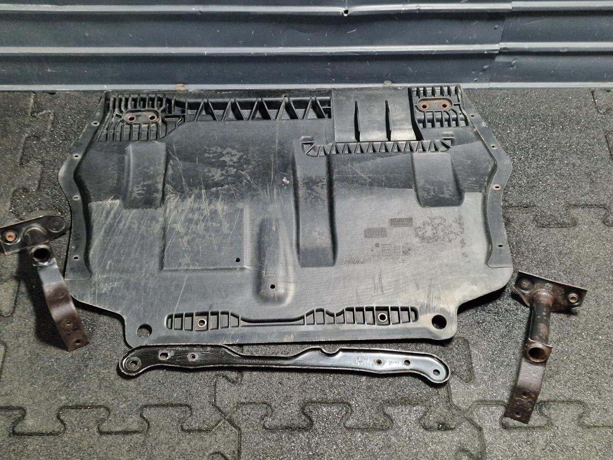 Scut de protectie motor cu suporti SKODA OCTAVIA 1Z3 2004 - 20132.0 TDI 16V BKD, CFHC, CLCB 1K0825901