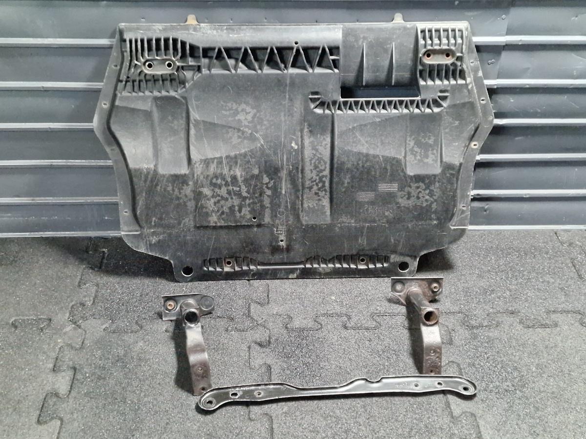 Scut de protectie motor cu suporti SKODA OCTAVIA 1Z3 2004 - 20132.0 TDI 16V BKD, CFHC, CLCB 1K0825901