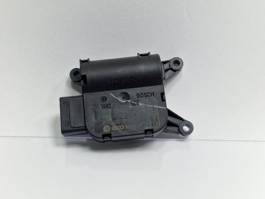 Motoras reglaj aeroterma V425 VOLKSWAGEN PASSAT Variant 3C5 2005 - 20111.9 TDI BKC, BLS, BXE BOSCH 0132801362 3C0 907 511A