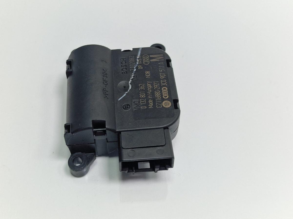 Motoras reglaj aeroterma V425 VOLKSWAGEN PASSAT Variant 3C5 2005 - 20111.9 TDI BKC, BLS, BXE BOSCH 0132801362 3C0 907 511A