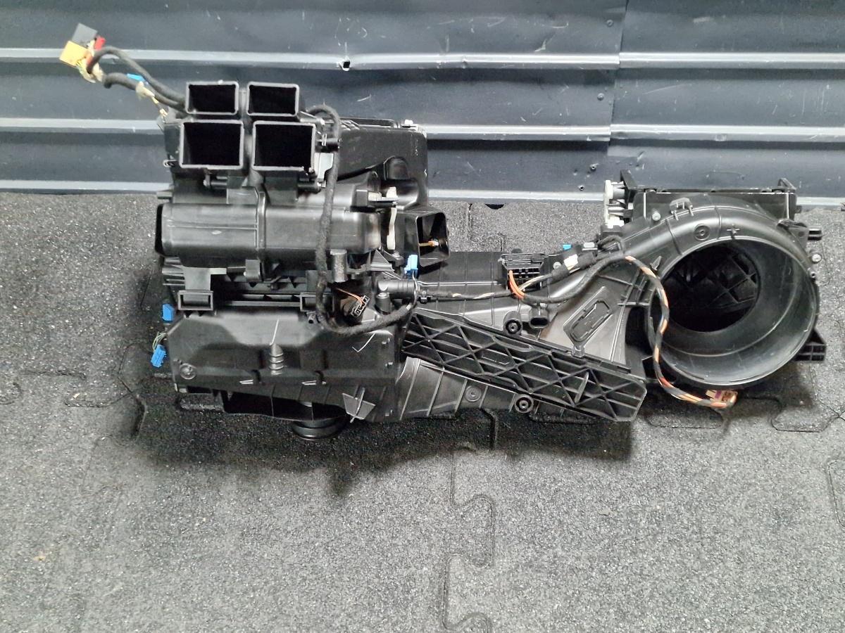 Carcasa aeroterma VOLKSWAGEN PASSAT Variant 3C5 2005 - 20111.9 TDI BKC, BLS, BXE Denso 3C1820003EJ