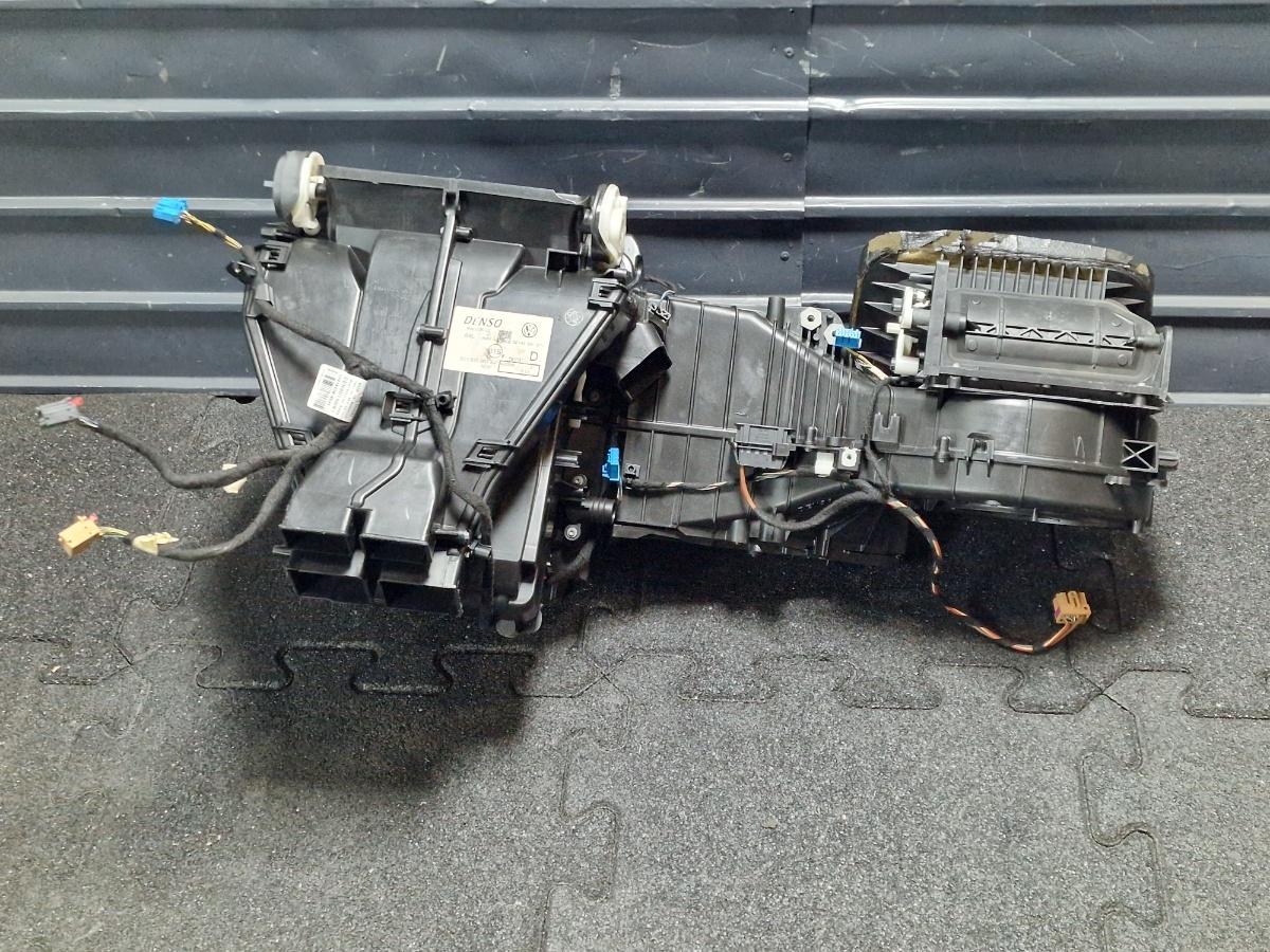 Carcasa aeroterma VOLKSWAGEN PASSAT Variant 3C5 2005 - 20111.9 TDI BKC, BLS, BXE Denso 3C1820003EJ