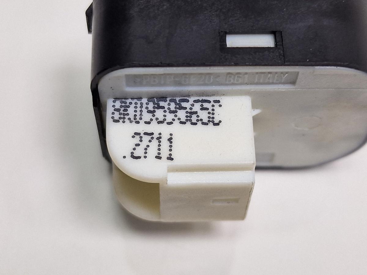 Buton reglaj  oglinzi AUDI Q5 8RB 2008 - >2.0 TDI quattro CAHA, CGLB, CMGA 8K0959565C