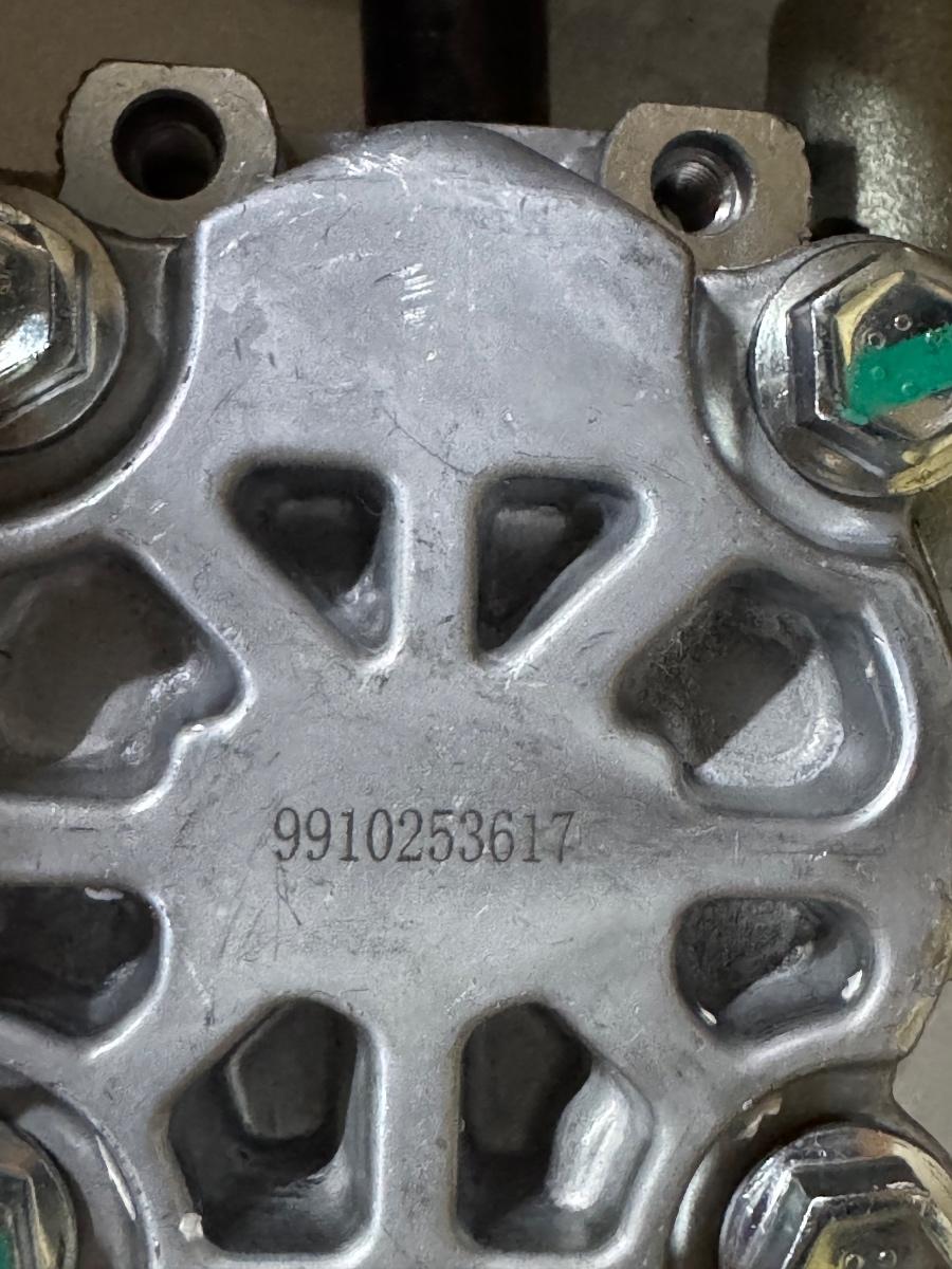 Pompa servodirectie nou aftermarket TOYOTA LAND CRUISER 150 TRJ15_, KDJ15_, GRJ15_, GDJ15_ 2009 -> 2.8 D-4D 1GD-FTV 44310-60660