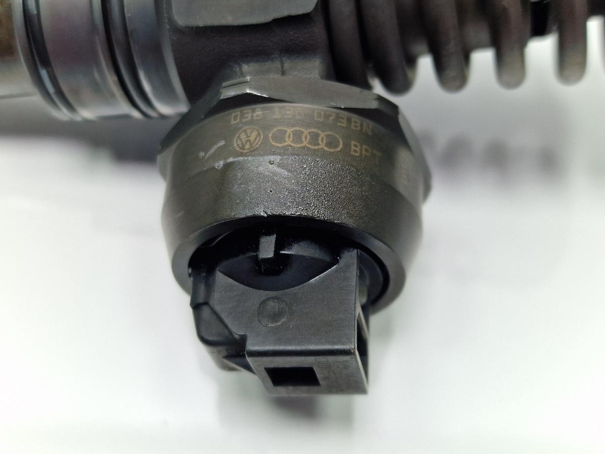 Injector combustibil CS VOLKSWAGEN PASSAT Variant 3C5 2005 - 2011 1.9 TDI BKC, BLS, BXE BOSCH 0414720313 038130073BN