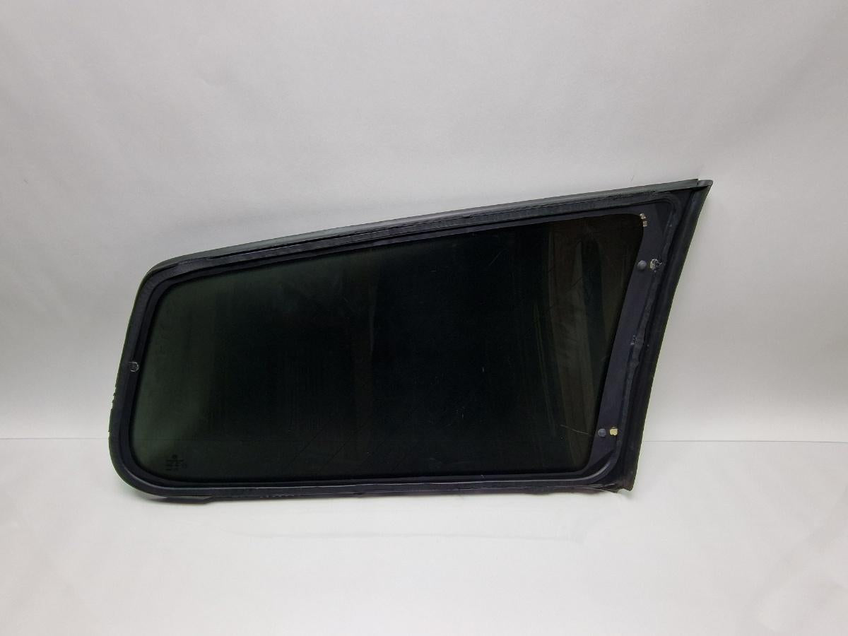Geam fix lateral  stanga spate VOLKSWAGEN PASSAT Variant 3C5 2005 - 20111.9 TDI BKC, BLS, BXE SAINT-GOBAIN 43R00021 3C9845297AK