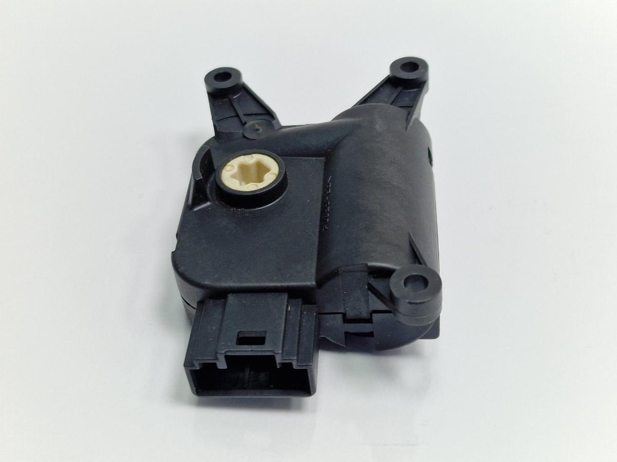Motoras aeroterma V71 SKODA OCTAVIA II Combi 1Z5 2004 - 20132.0 TDI 16V BKD, CFHC, CLCB BOSCH 0132801337 1K1907511D