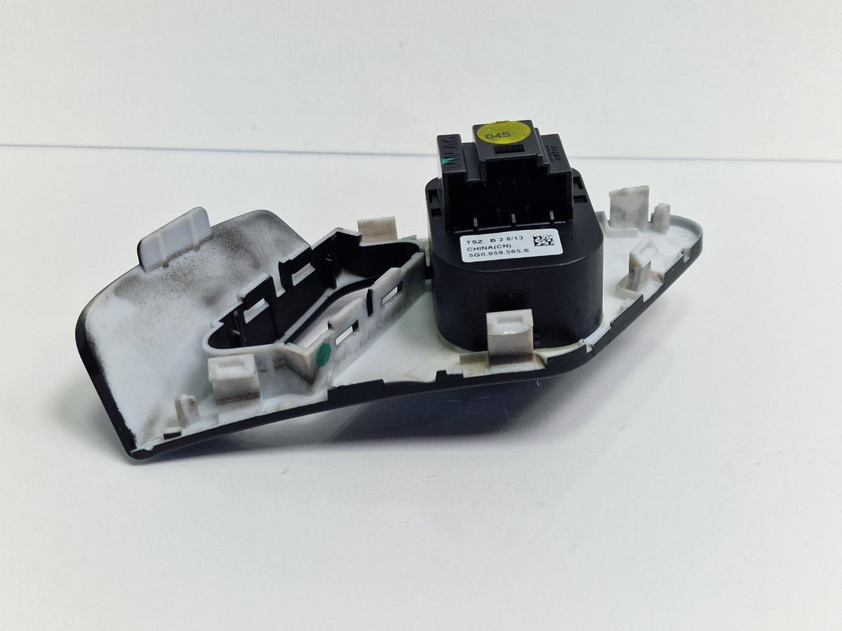 Buton reglaj oglinzi VOLKSWAGEN GOLF VII 5G1 2013 2.0 TDi BlueMotion 110KW|150HP 2013