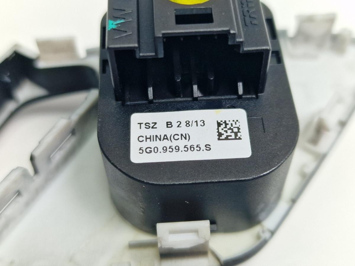 Buton reglaj oglinzi VOLKSWAGEN GOLF VII 5G1 2013 2.0 TDi BlueMotion 110KW|150HP 2013