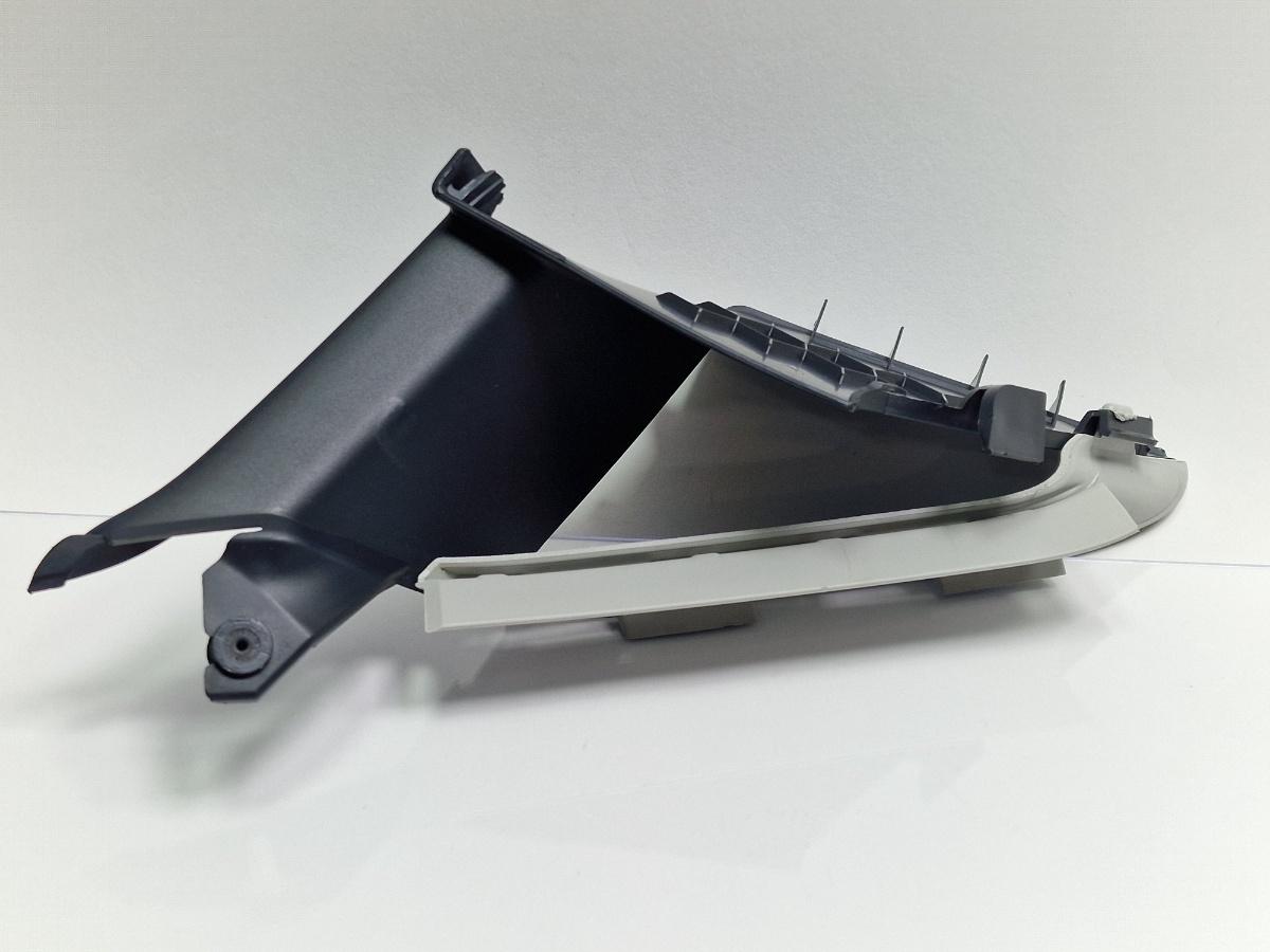 Ornament stalp parbriz dreapta VOLKSWAGEN GOLF VII 5G1 2013 2.0 TDi BlueMotion 110KW|150HP 2013