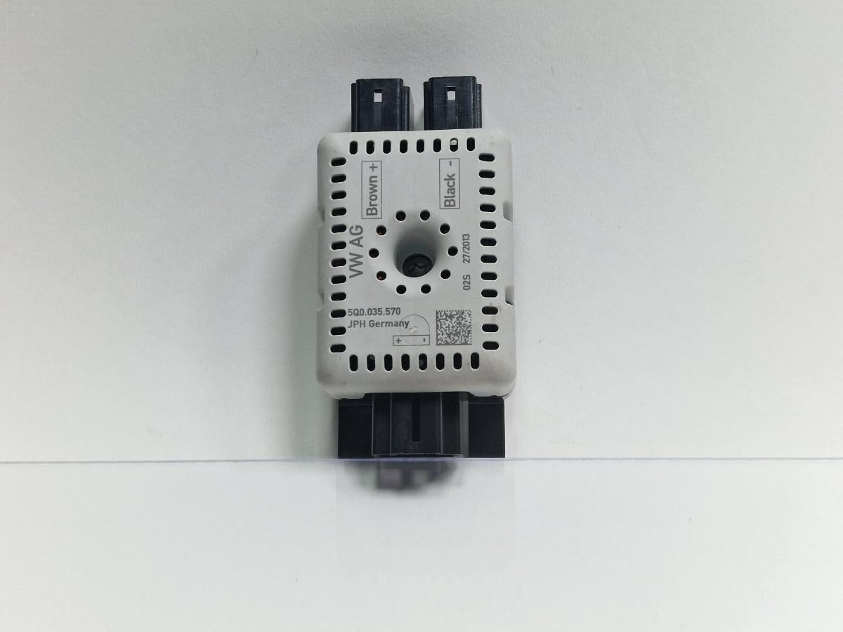 Modul amplificator antena VOLKSWAGEN GOLF VII 5G1 2013 2.0 TDi BlueMotion 110KW|150HP 2013
