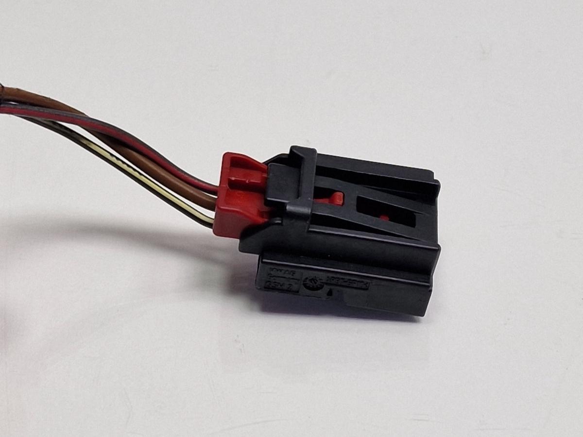 Mufa conector stop aripa VOLKSWAGEN GOLF VII 5G1 2013 2.0 TDi BlueMotion 110KW|150HP 2013