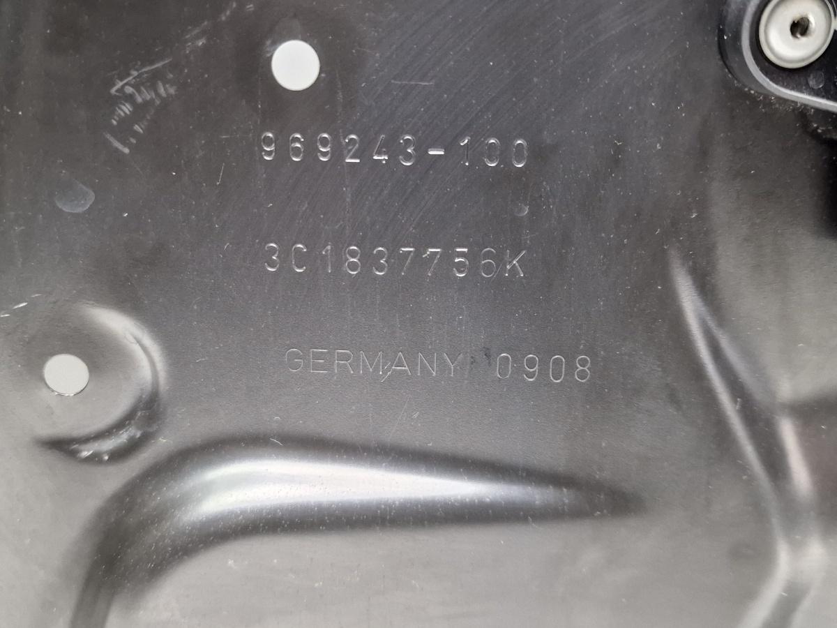 Macara geam dreapta fata VOLKSWAGEN PASSAT Variant 3C5 2005 - 2011 1.9 TDI BKC, BLS, BXE 3C1837756K