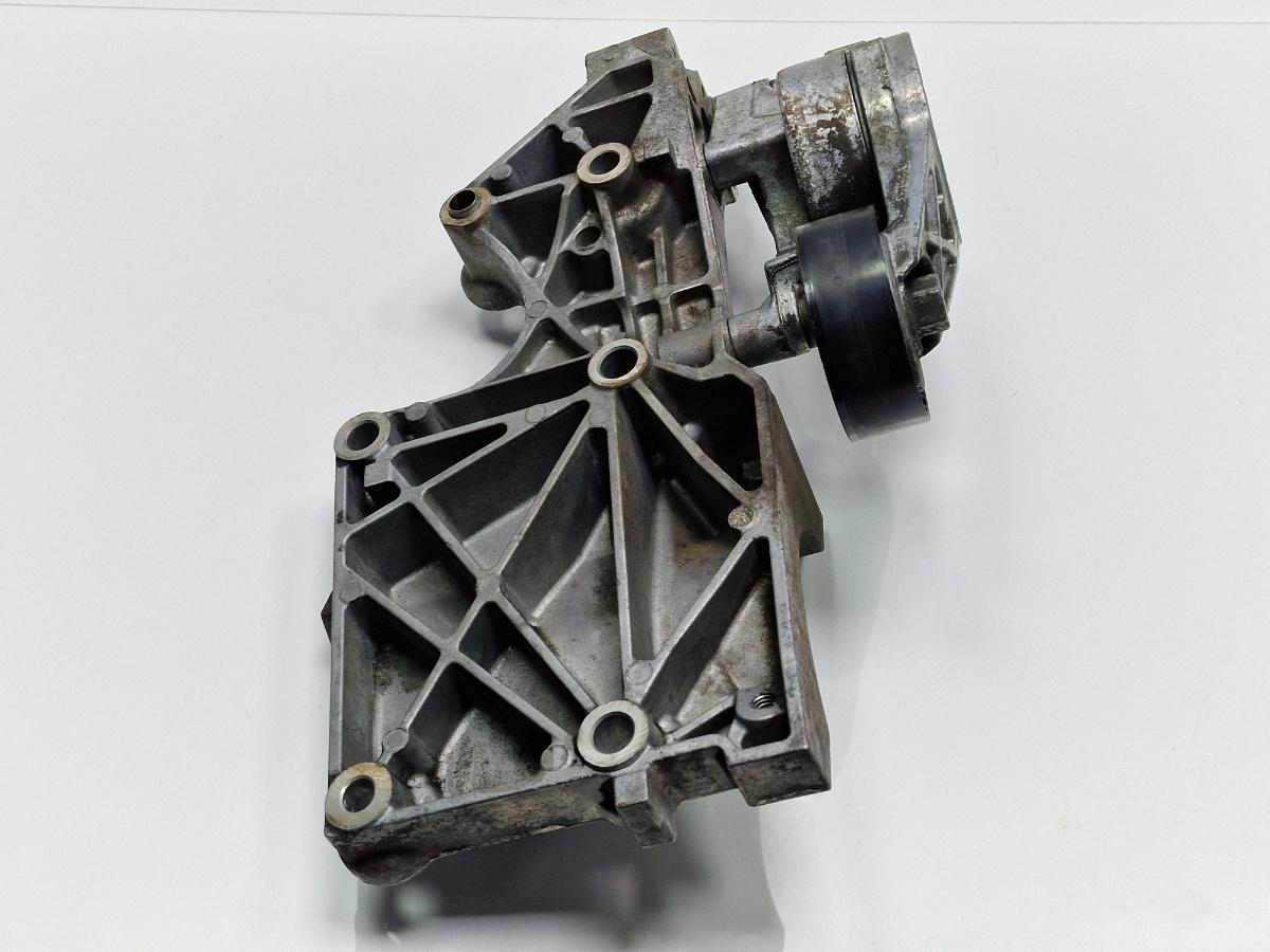 Suport accesorii motor VOLKSWAGEN PASSAT Variant 3C5 2005 - 2011 1.9 TDI BKC, BLS, BXE 038903143AF