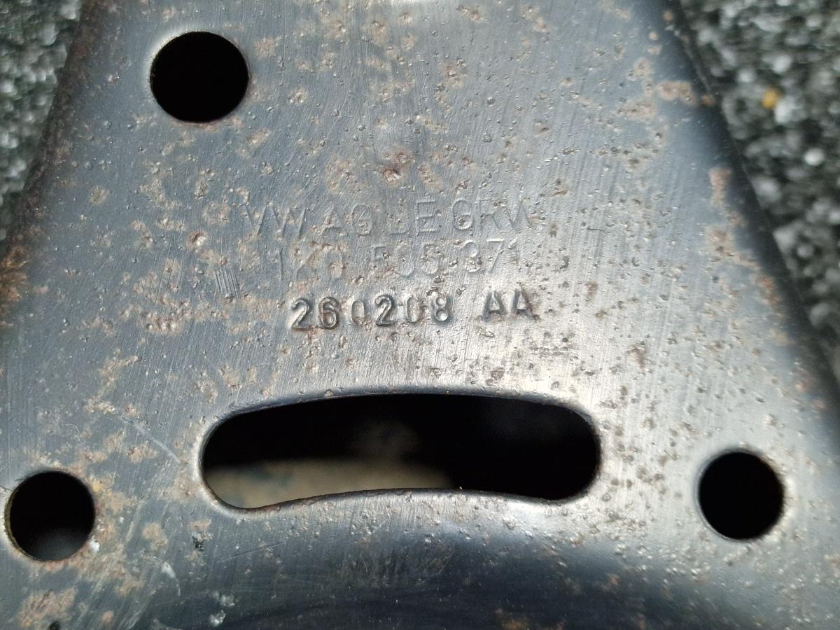 Brat bascula spate VOLKSWAGEN PASSAT Variant 3C5 2005 - 2011 1.9 TDI BKC, BLS, BXE 1K0505371