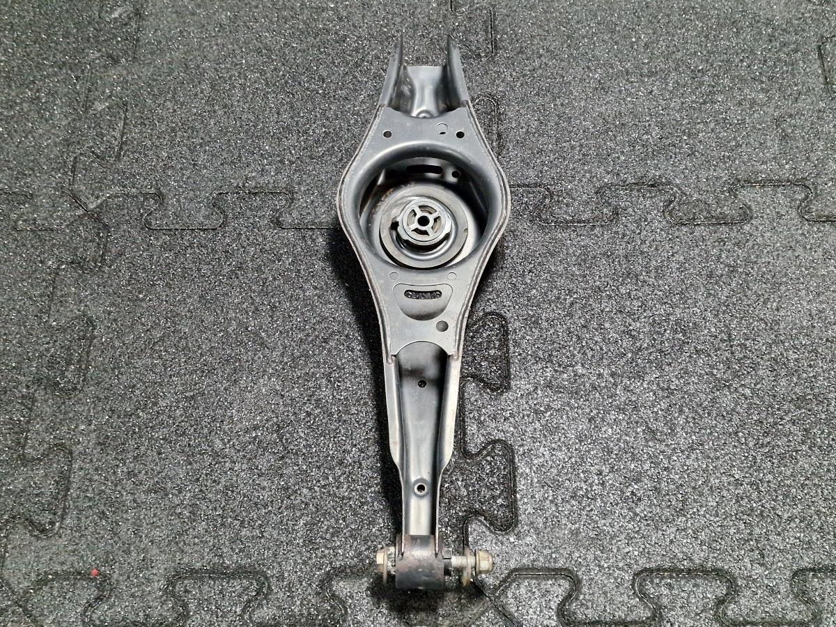 Brat bascula spate VOLKSWAGEN PASSAT Variant 3C5 2005 - 2011 1.9 TDI BKC, BLS, BXE 1K0505371