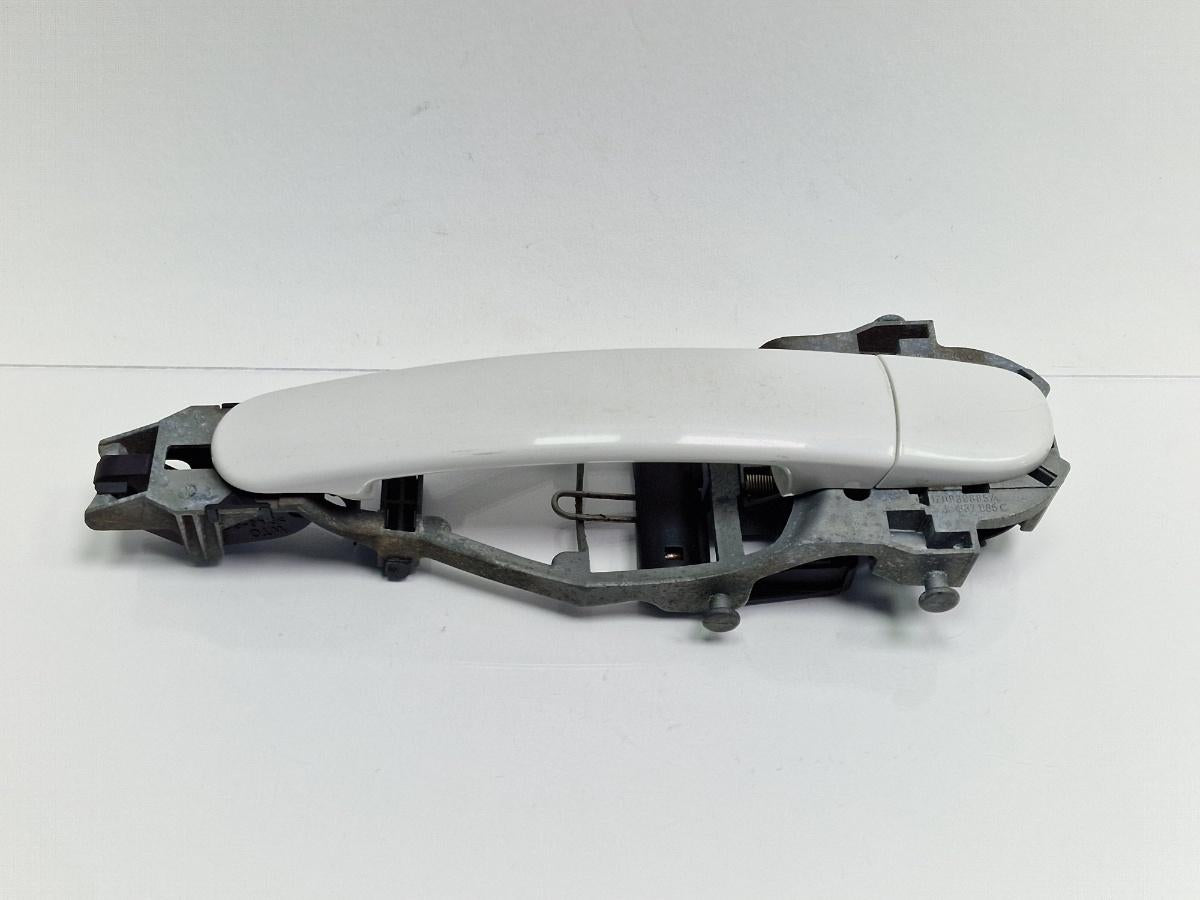 Maner/suport exterior usa stanga spate SKODA OCTAVIA 1Z3 2004 - 2013 alb 9P / F9E 1K0837885A