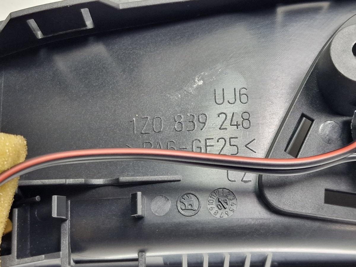 Maner interior usa dreapta spate SKODA OCTAVIA 1Z3 2004 - 2013 2.0 TDI 16V BKD, CFHC, CLCB 1Z0839248