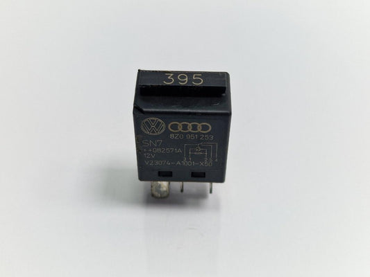 Releu 395 SKODA OCTAVIA 1Z3 2004 - 2013 2.0 TDI 16V BKD, CFHC, CLCB 8Z0951253