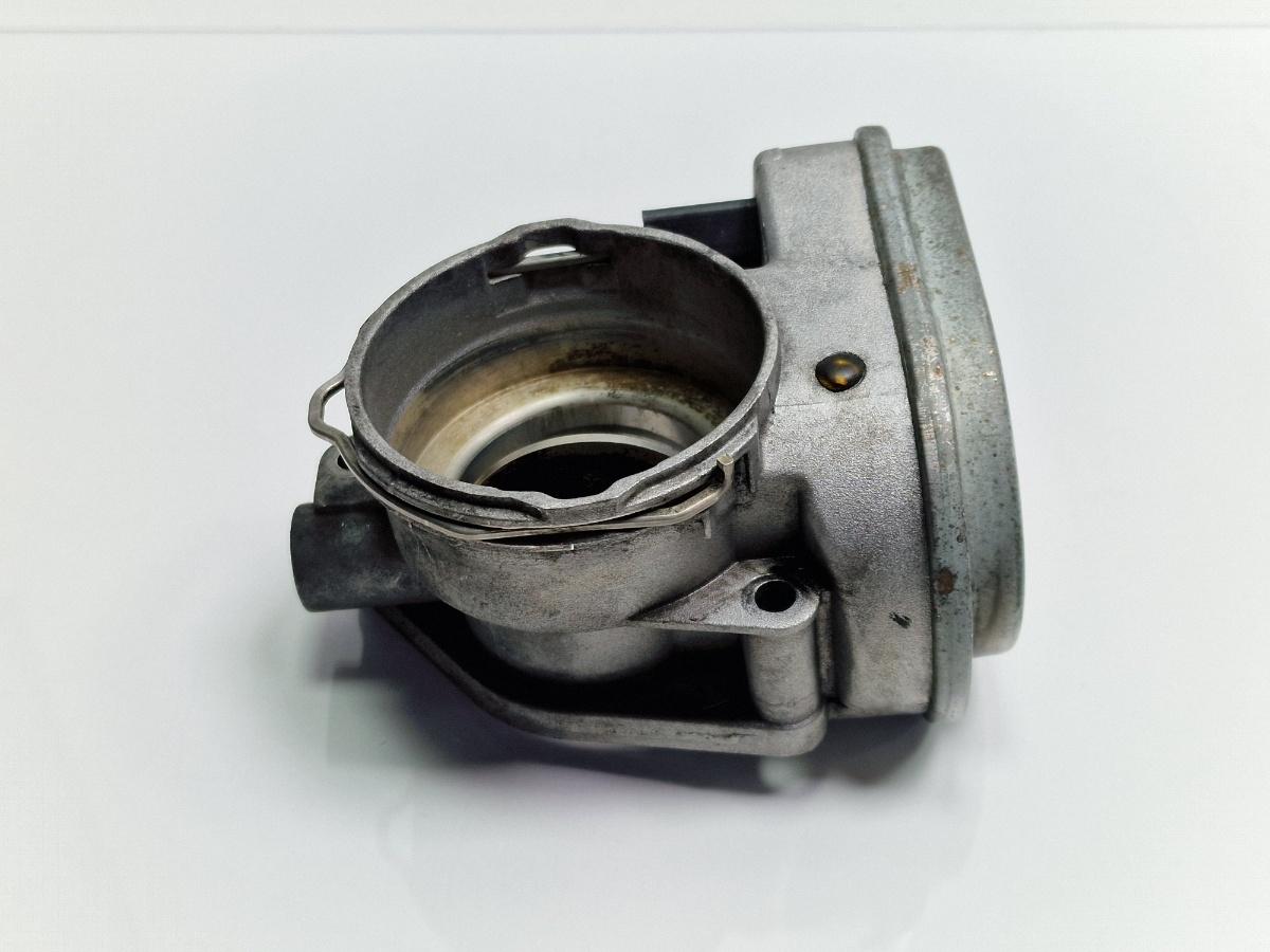 Clapeta acceleratie SKODA OCTAVIA 1Z3 2004 - 2013 2.0 TDI 16V BKD, AZV 038128063M