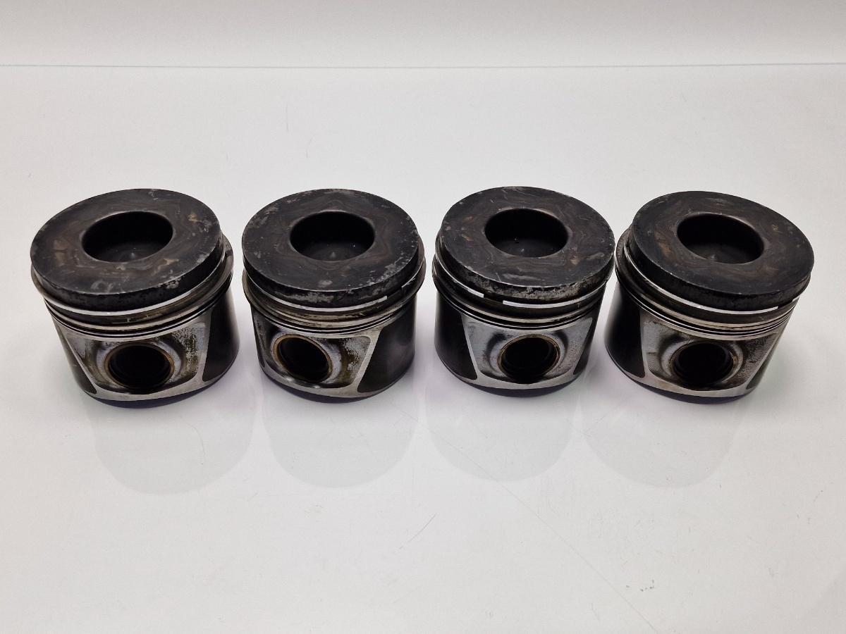 Pistoane SKODA OCTAVIA 1Z3 2004 - 2013 2.0 TDI 16V BKD 03G107065J