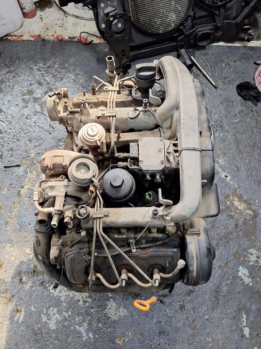 Motor 2.5 TDI BDG V6 complet cu injectoare (fara pompa de injectie) si turbina AUDI A4 III Avant 8ED, B7 2004 - 2008