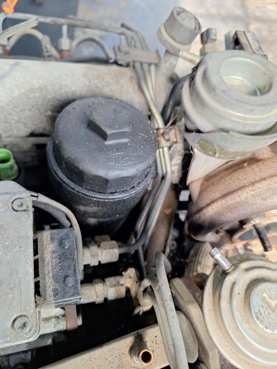 Suport filtru ulei AUDI A4 III Avant 8ED, B7 2004 - 2008 2.5 TDI BDG