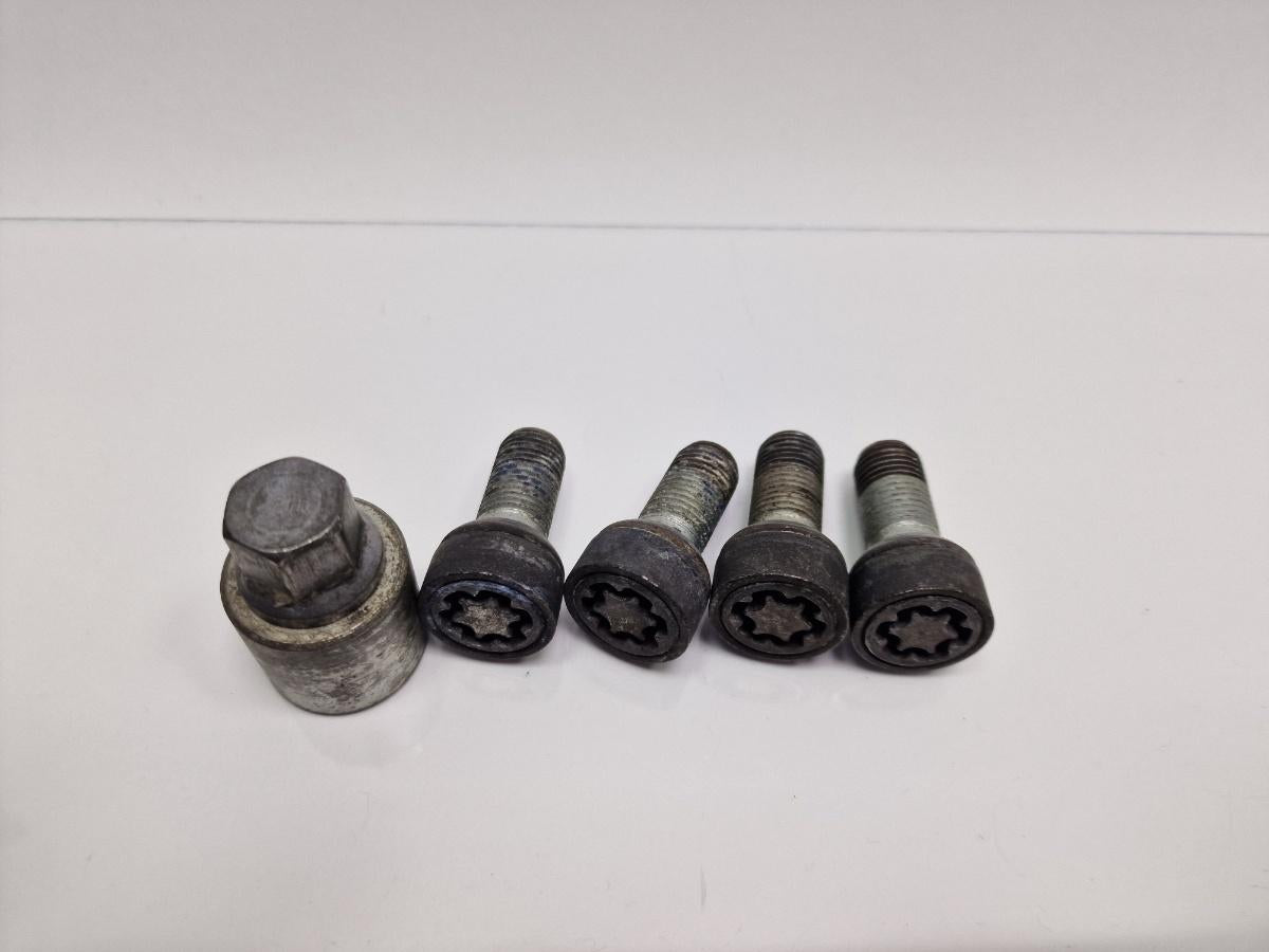 Prezoane antifurt SKODA OCTAVIA 1Z3 2004 - 2013 2.0 TDI 16V BKD, CFHC, CLCB 000071597D