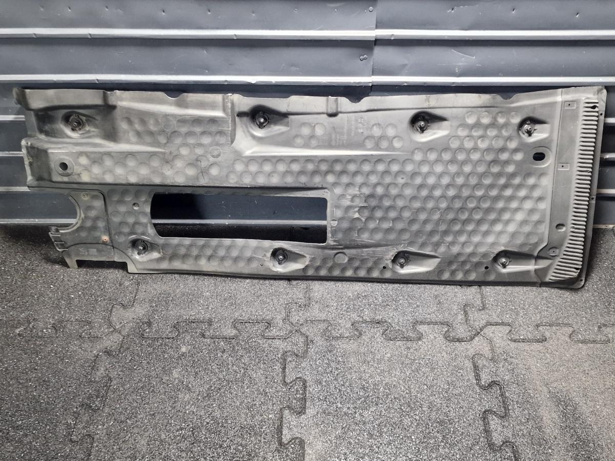 Scut protectie sub caroserie dreapta SKODA OCTAVIA II Combi 1Z5 2004 - 2013 2.0 TDI 16V BKD, CFHC, CLCB 1K0825202BG