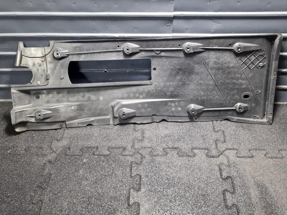 Scut protectie sub caroserie dreapta SKODA OCTAVIA II Combi 1Z5 2004 - 2013 2.0 TDI 16V BKD, CFHC, CLCB 1K0825202BG