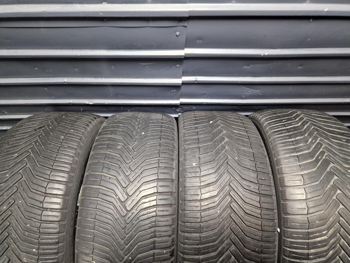 Jante din aliaj cu anvelope all season 225/45R17 VOLKSWAGEN PASSAT B6 / B7 7Jx17H2 ET 43 5N0601025C