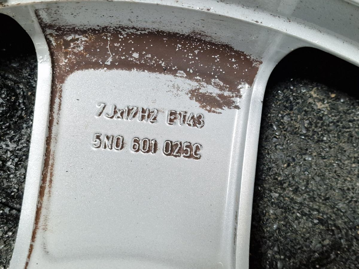 Jante din aliaj cu anvelope all season 225/45R17 VOLKSWAGEN PASSAT B6 / B7 7Jx17H2 ET 43 5N0601025C