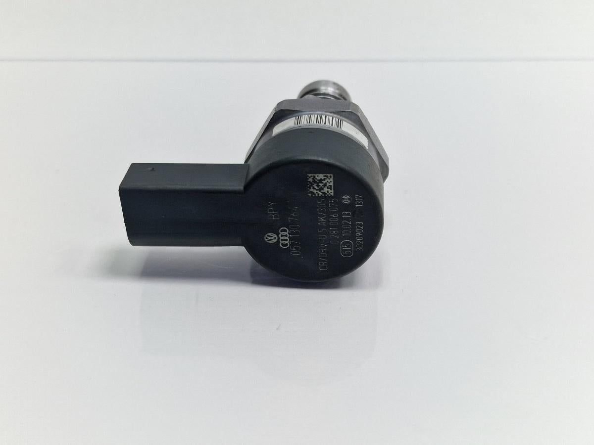 Regulator presiune combustibil VOLKSWAGEN PASSAT Variant 3G5 2014 -> 2.0 TDI CRLB, DBGA, DFGA BOSCH 0281006075 057130764AB